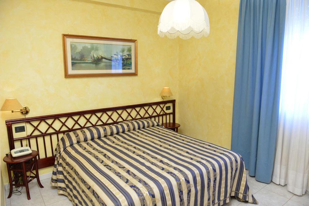 Hotel Blue Rose'S Mesagne Zewnętrze zdjęcie